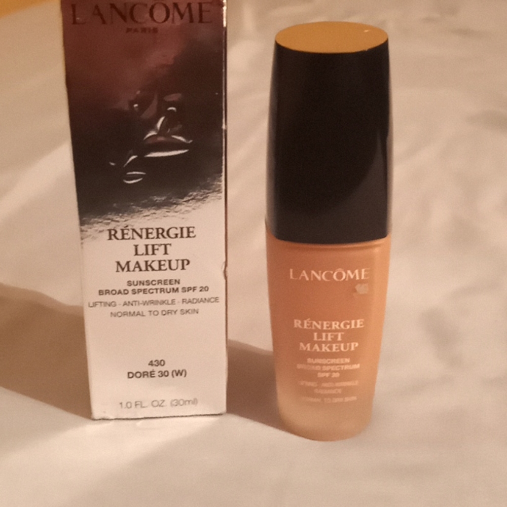 2/$40 Lancome  Renergie Lift Make up